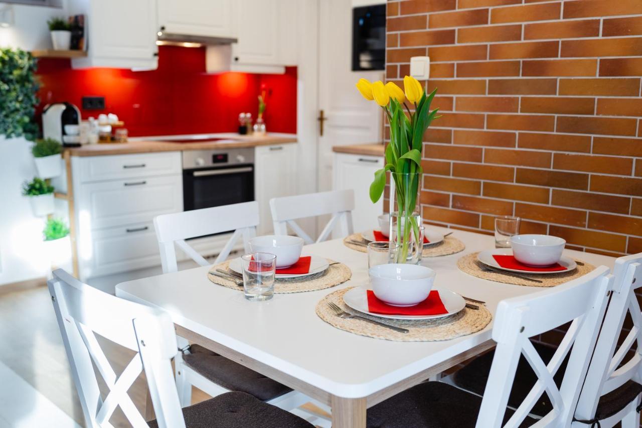 Sara-Lux Apartman Nyarliget Exterior foto