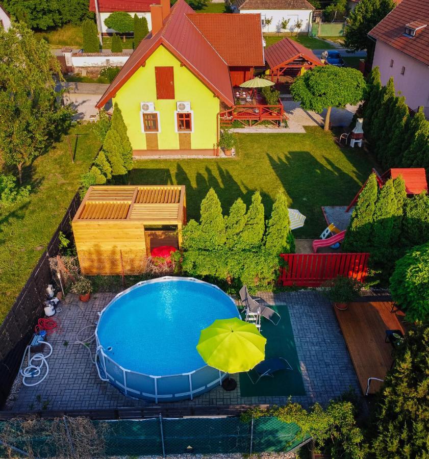 Sara-Lux Apartman Nyarliget Exterior foto