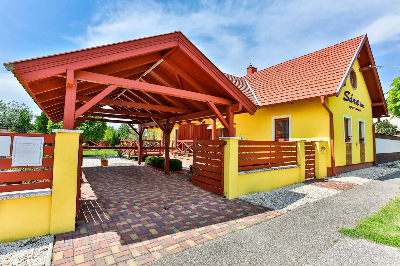 Sara-Lux Apartman Nyarliget Exterior foto