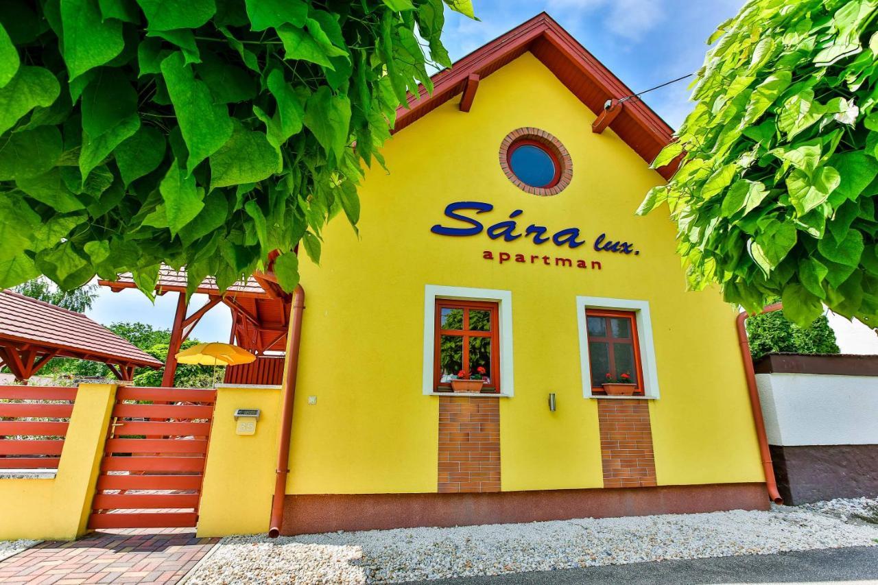 Sara-Lux Apartman Nyarliget Exterior foto