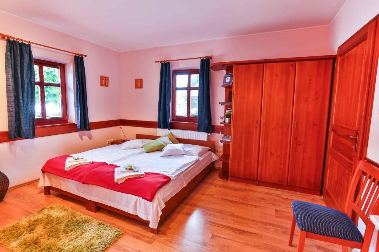 Sara-Lux Apartman Nyarliget Exterior foto